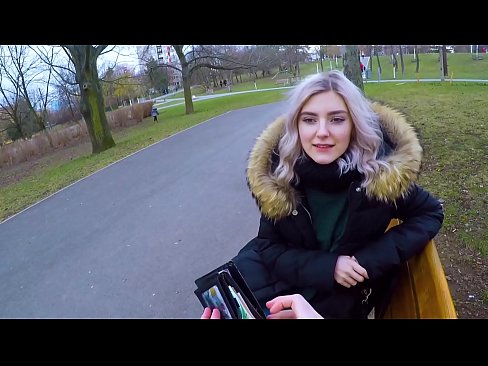 ❤️ Tibla kum sħun ta' barrani għall-flus - blowjob fil-park minn Eva Elfie Vidjo porn f'mt.porn-mz-com.ru